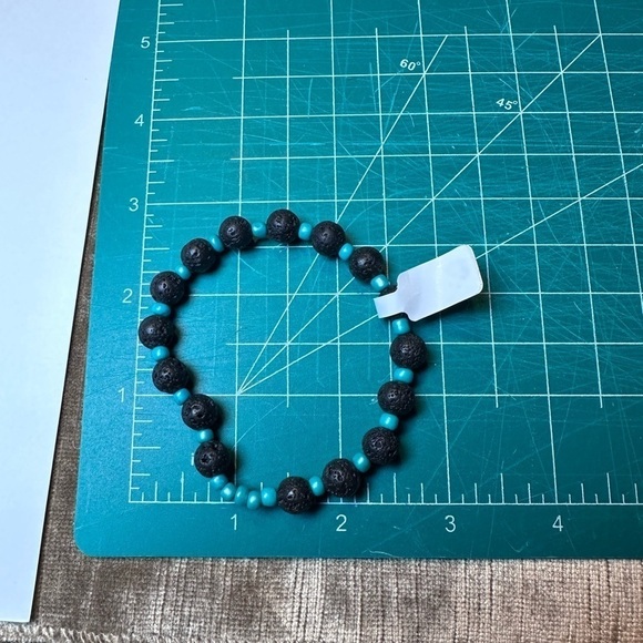 Lave stone bracelet stretch handmade - Picture 3 of 4